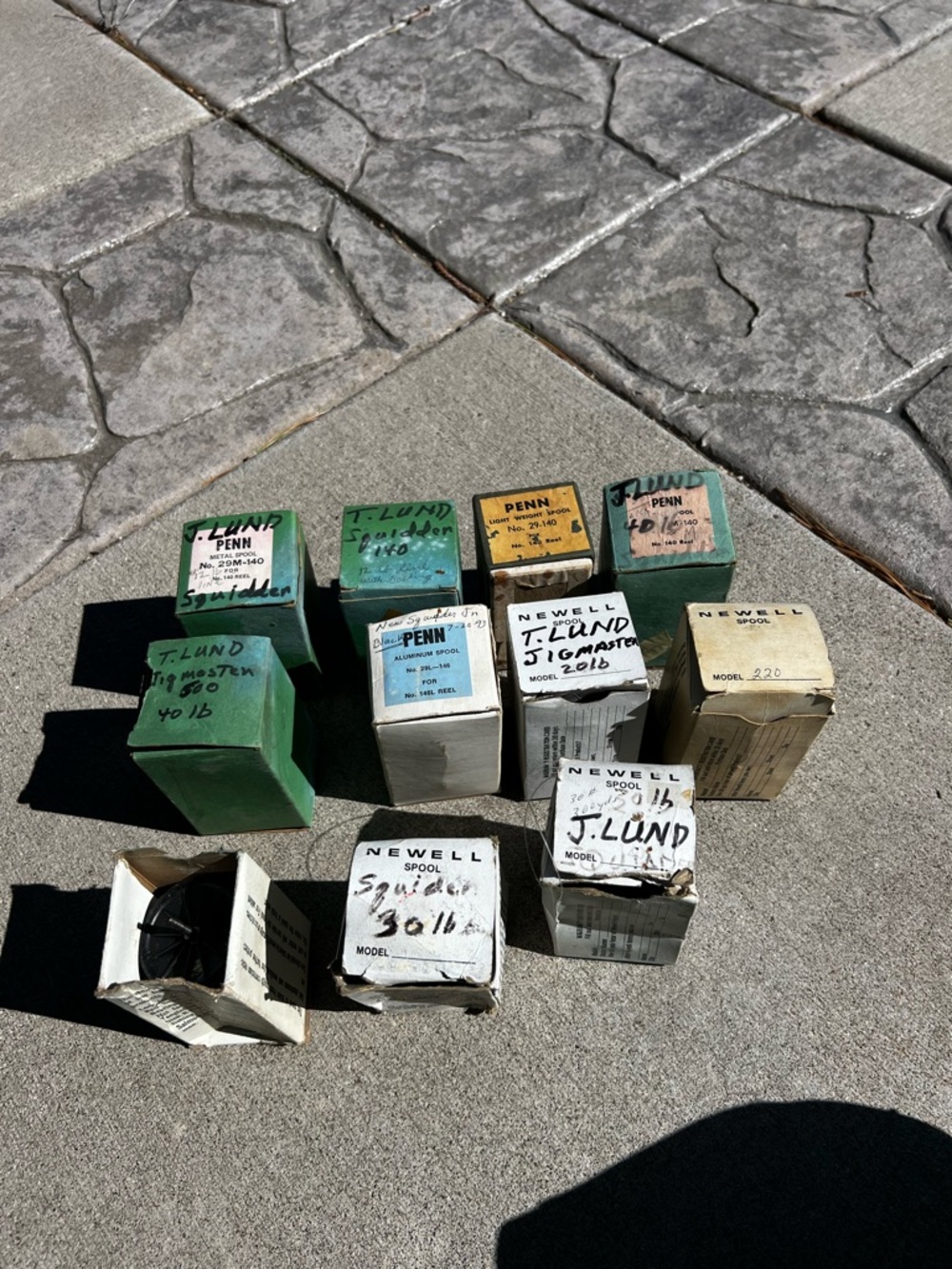 Lot of Various Size Fishing Line Spools 20lbs - 40lbs - Picture 3 of 17